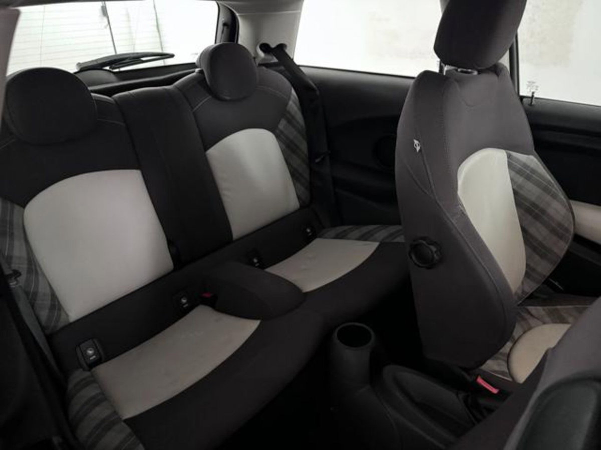 MINI Mini 1.5 Cooper D (20)