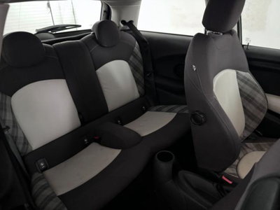 MINI Mini 1.5 Cooper D (20)
