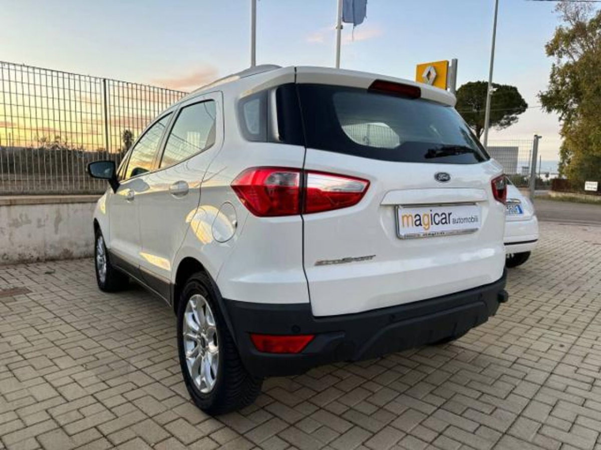 Ford EcoSport 1.5 TDCi 95 CV Titanium S (5)