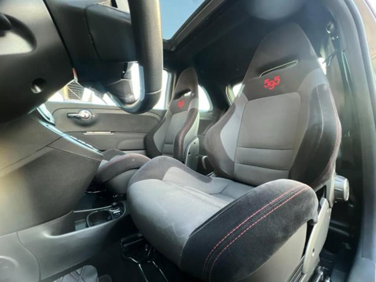 Abarth 595 595 1.4 Turbo T-Jet 160 CV MTA Competizione (12)
