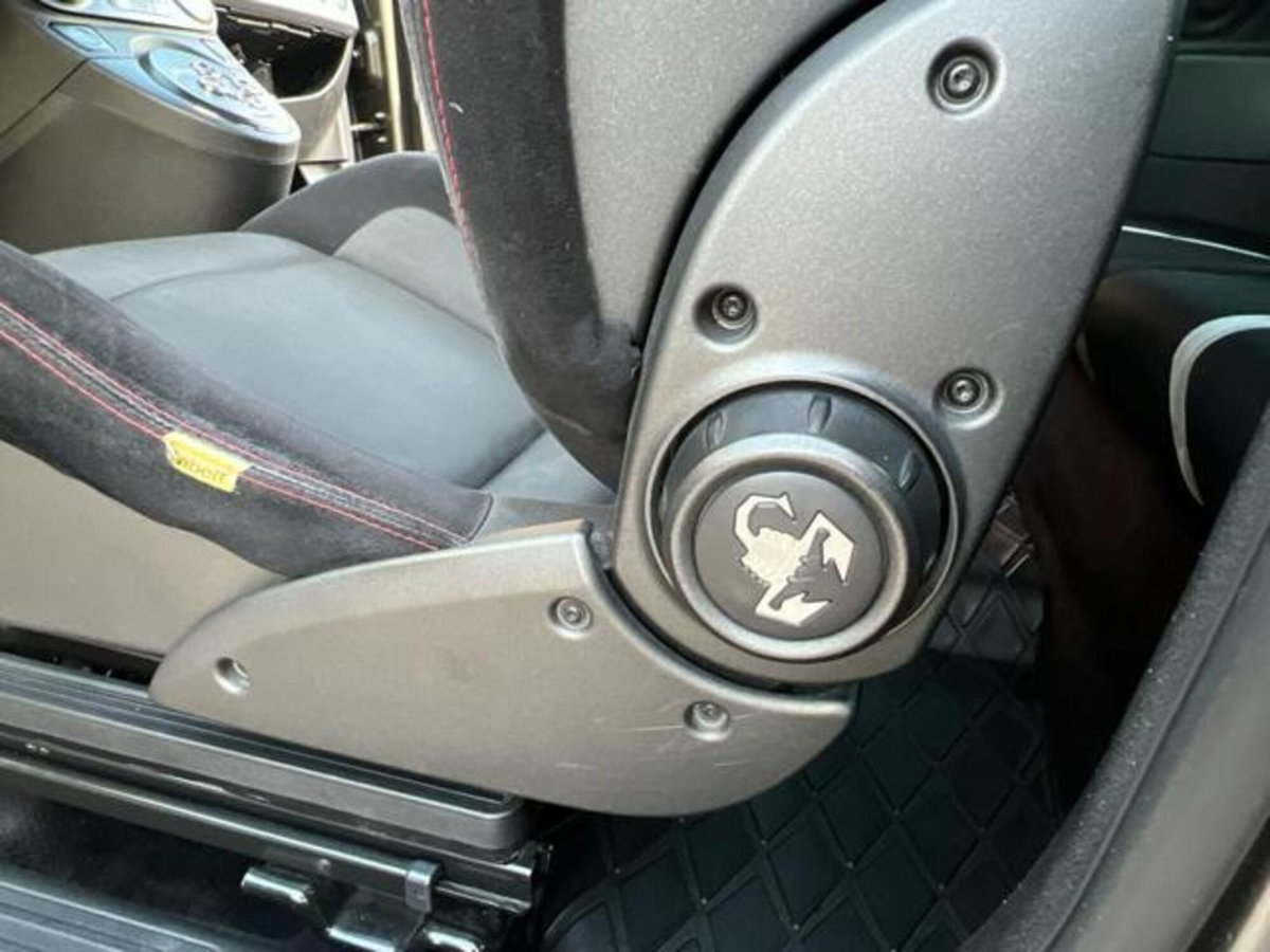 Abarth 595 595 1.4 Turbo T-Jet 160 CV MTA Competizione (14)