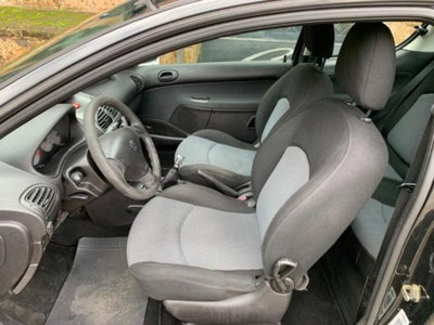 Peugeot 206 3p. Lee (8)