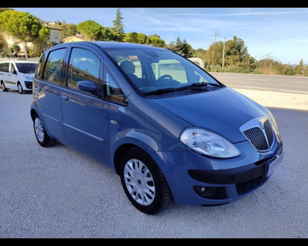 Lancia Musa Multijet 16V 90 CV Oro DFN (11)