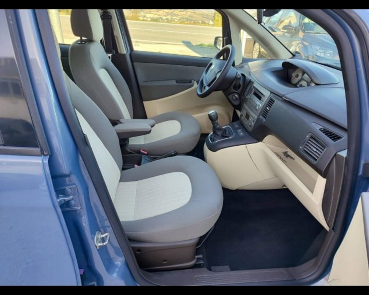 Lancia Musa Multijet 16V 90 CV Oro DFN (13)