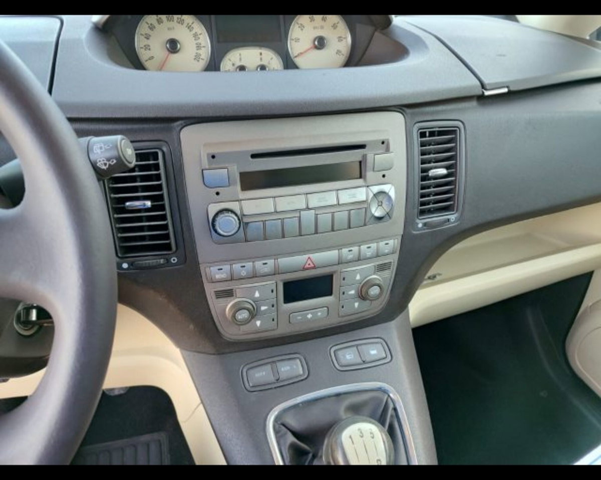 Lancia Musa Multijet 16V 90 CV Oro DFN (19)