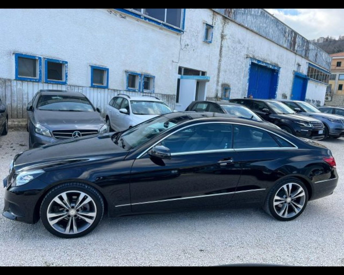 Mercedes-Benz Classe E Coupé 220 d Coupé Sport (3)
