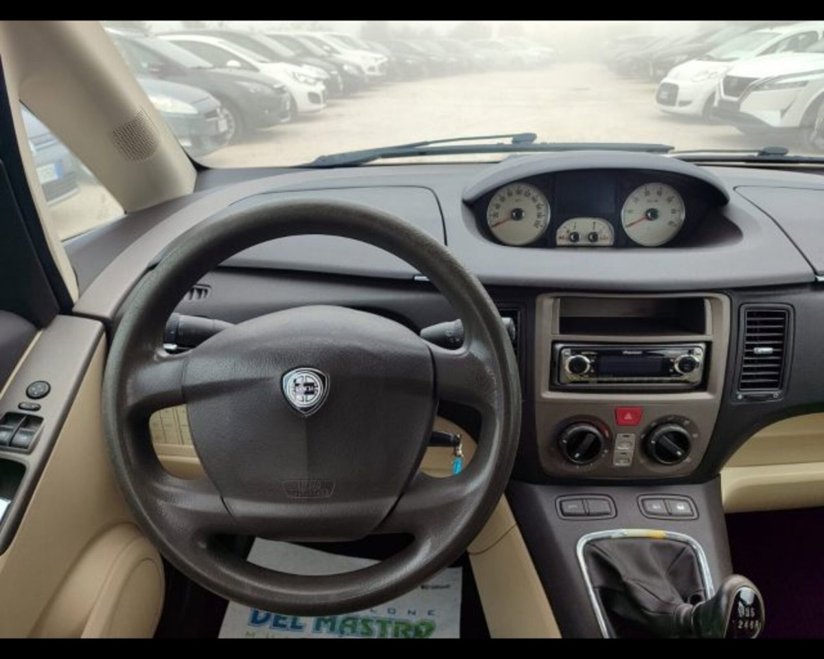 Lancia Musa 1.4 16V Oro (12)