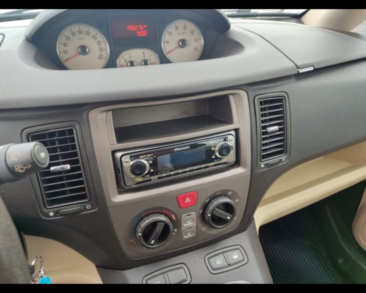 Lancia Musa 1.4 16V Oro (14)