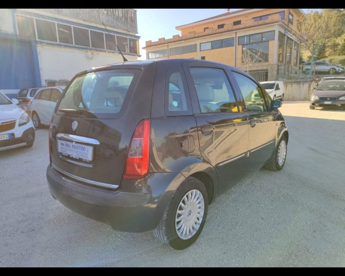 Lancia Musa 1.4 16V Oro (6)