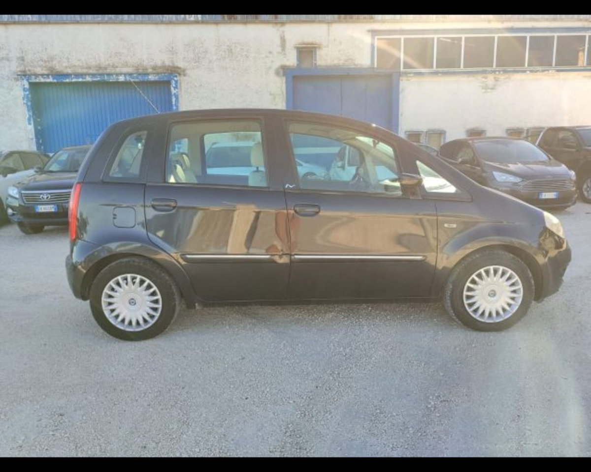 Lancia Musa 1.4 16V Oro (8)