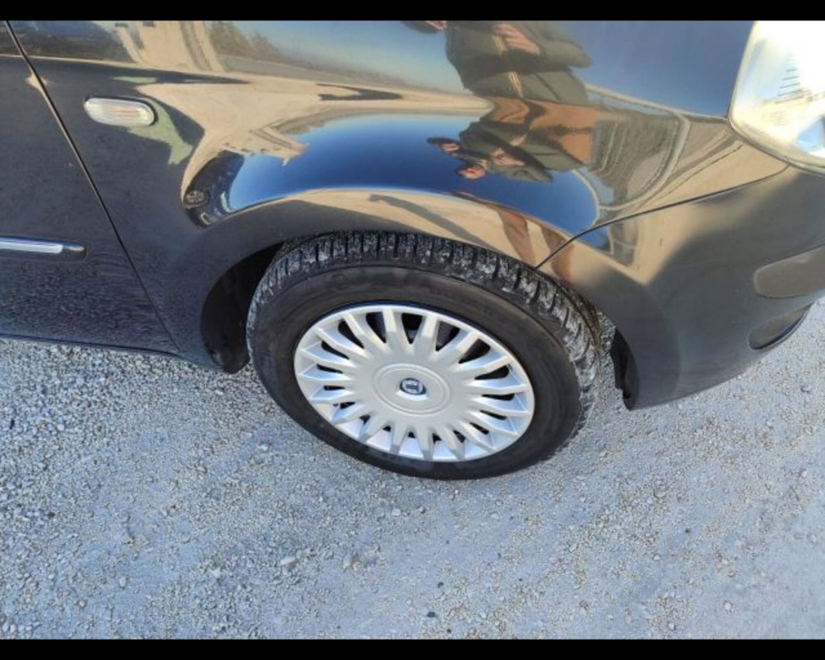 Lancia Musa 1.4 16V Oro (9)