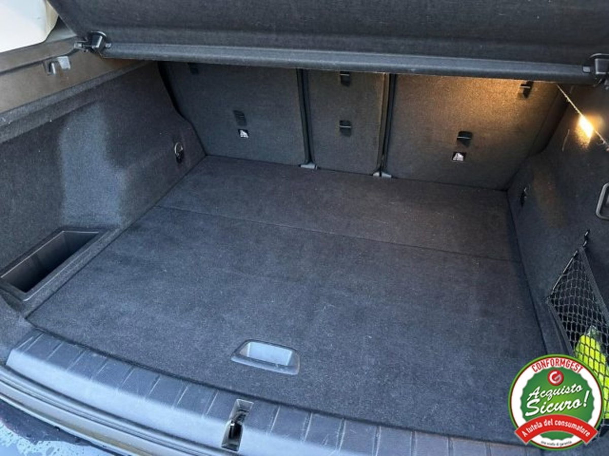 BMW X1 sDrive16d Advantage (16)