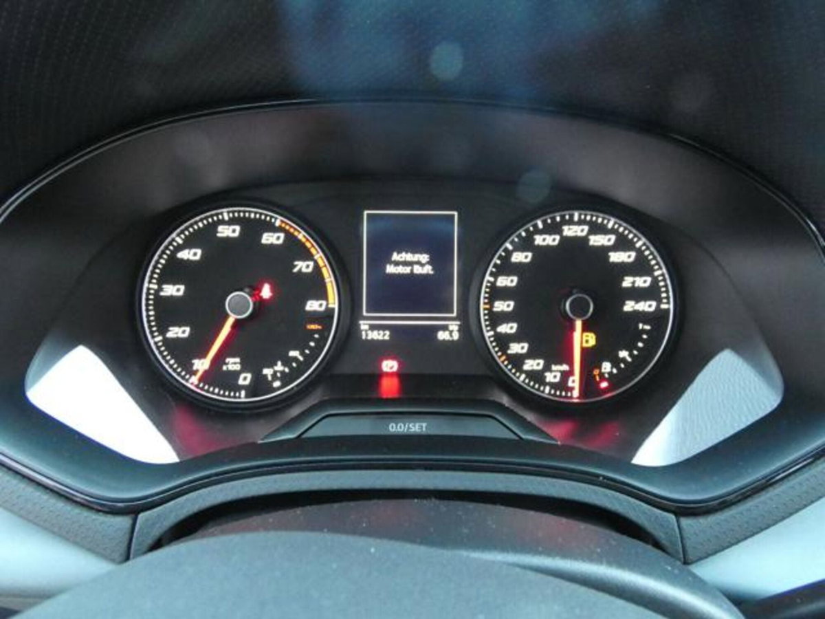 SEAT Arona 1.0 ecotsi Xperience 95cv (13)