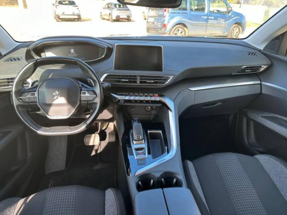 Peugeot 3008 BlueHDi 130 S&S EAT8 Business (12)