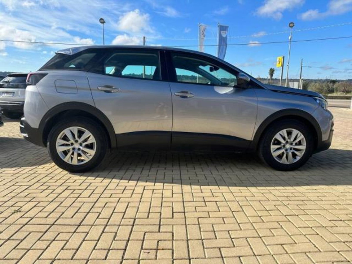 Peugeot 3008 BlueHDi 130 S&S EAT8 Business (4)