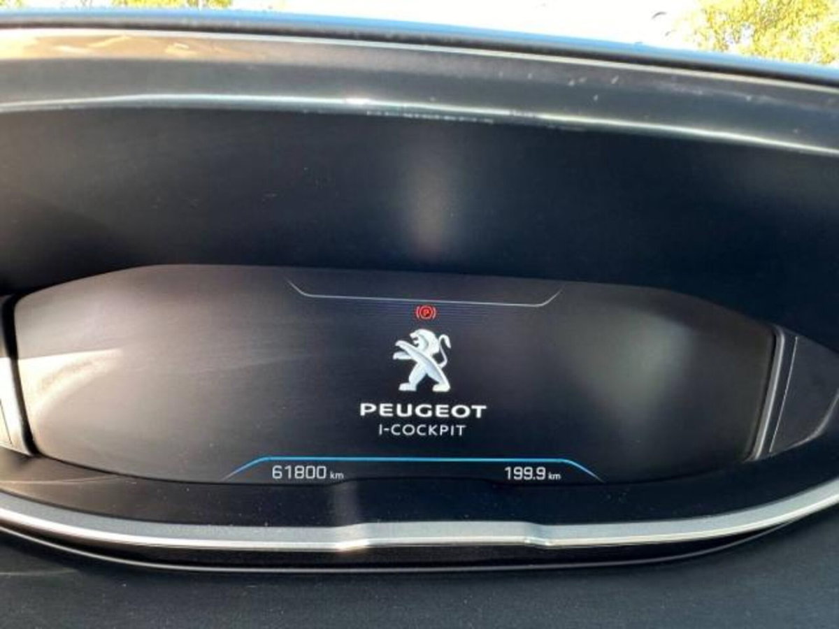 Peugeot 3008 BlueHDi 130 S&S EAT8 Business (8)