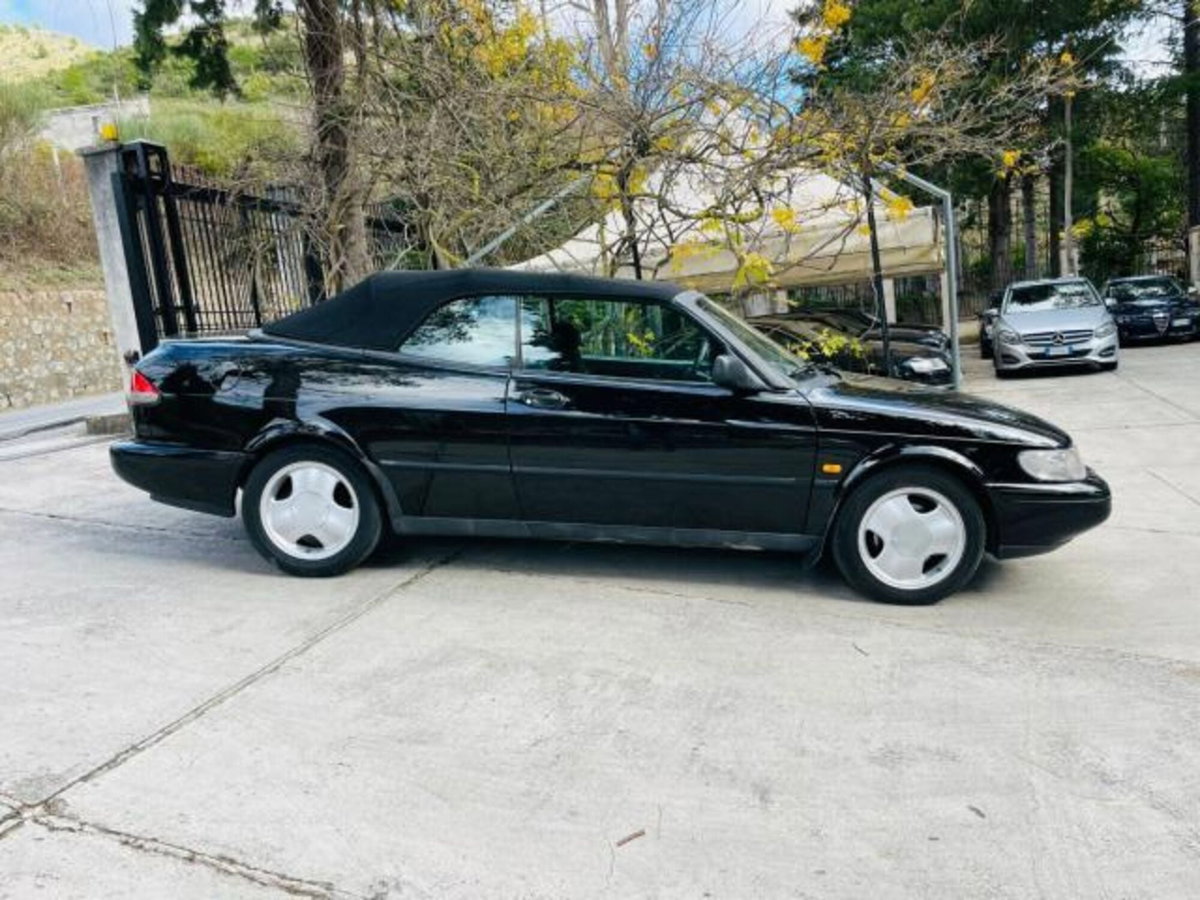 Saab 900 Cabrio 2.0i turbo 16V cat SE (4)