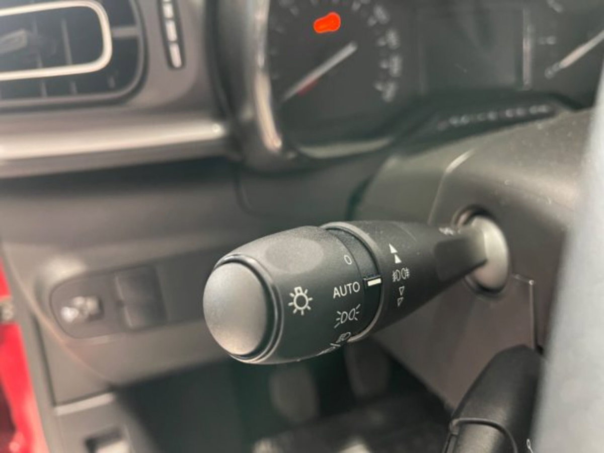 Citroen C3 BlueHDi 100 S&S Shine (11)