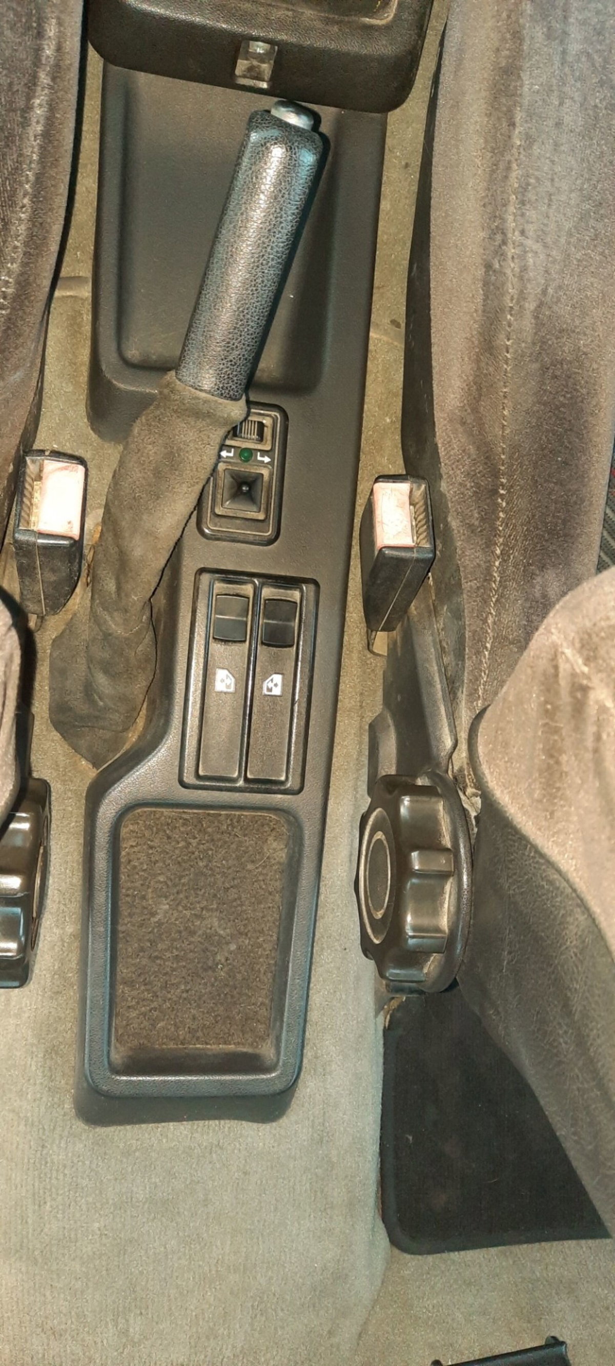 Opel Kadett 2.0 16V 3 porte GSi (10)