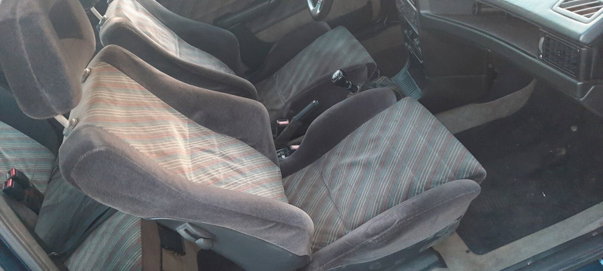Opel Kadett 2.0 16V 3 porte GSi (17)