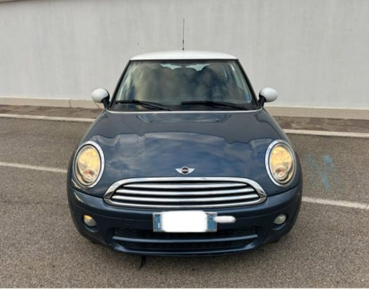 MINI Mini 1.6 16V Cooper D (3)