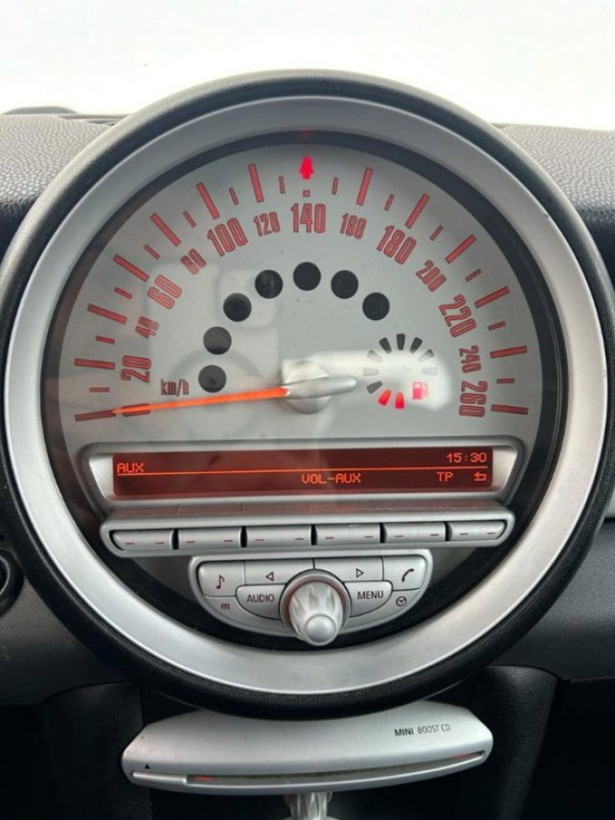 MINI Mini 1.6 16V Cooper D (9)