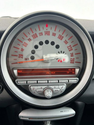MINI Mini 1.6 16V Cooper D (9)