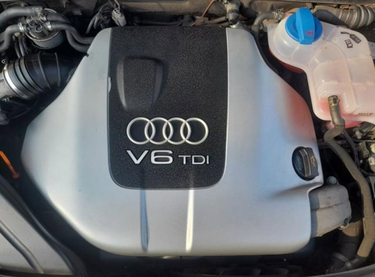 Audi A4 Cabrio Cabriolet 2.5 V6 TDI cat (15)