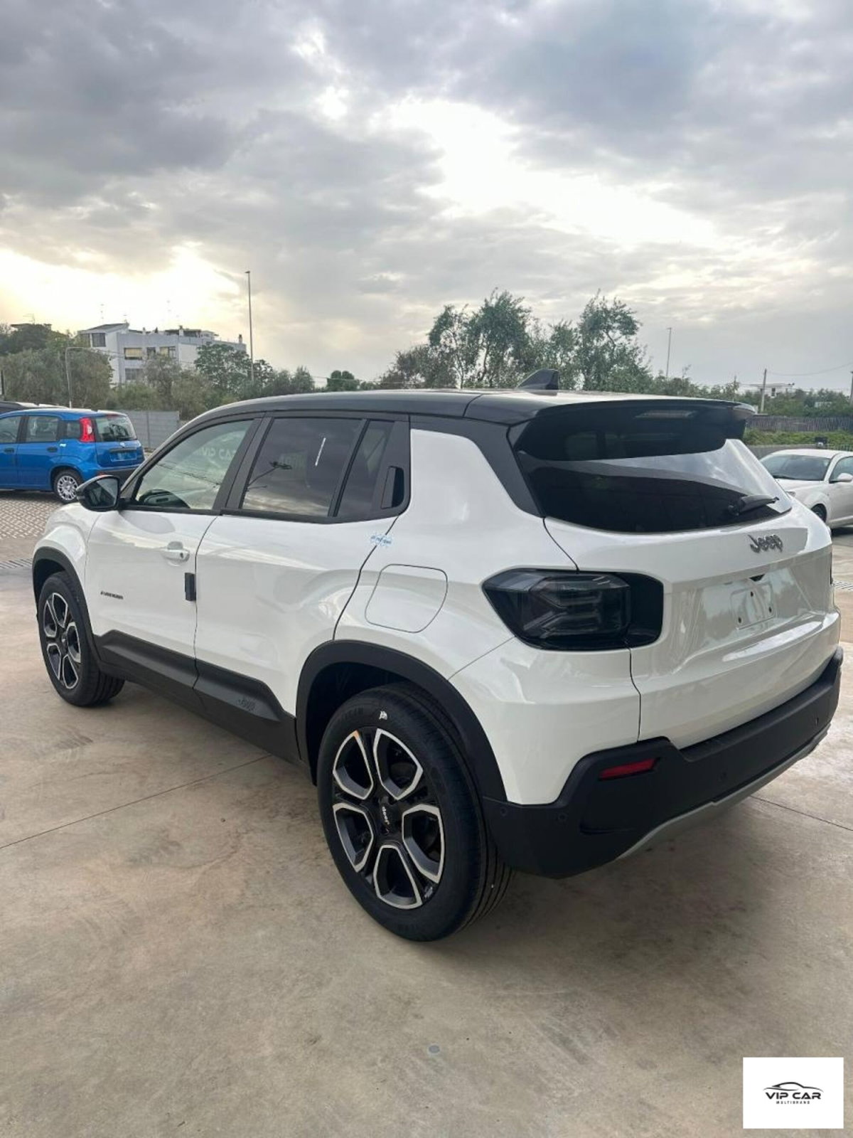 Jeep Avenger 1.2 turbo Altitude fwd 100cv (2)