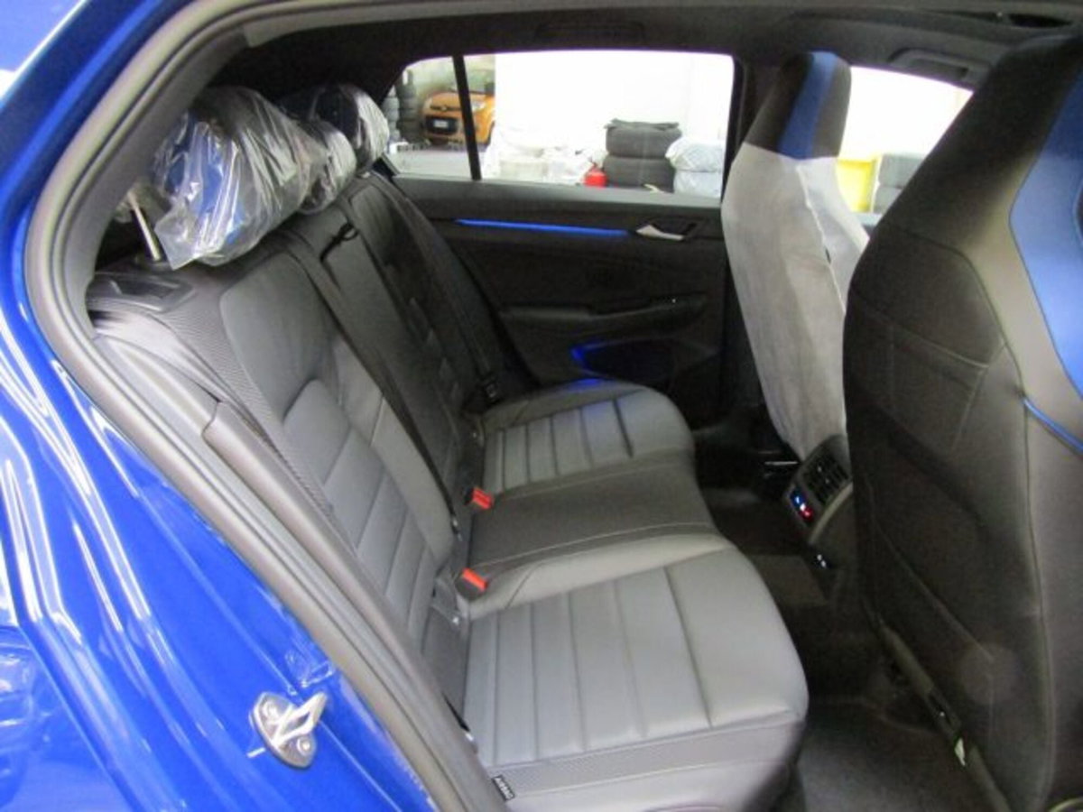 Volkswagen Golf 2.0 TSI R DSG 4Motion 20 years (20)