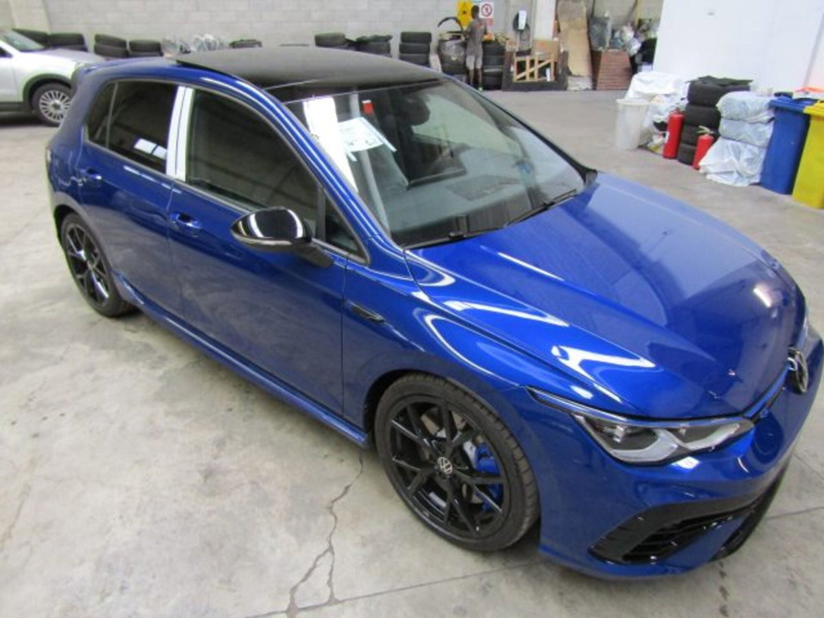 Volkswagen Golf 2.0 TSI R DSG 4Motion 20 years (12)