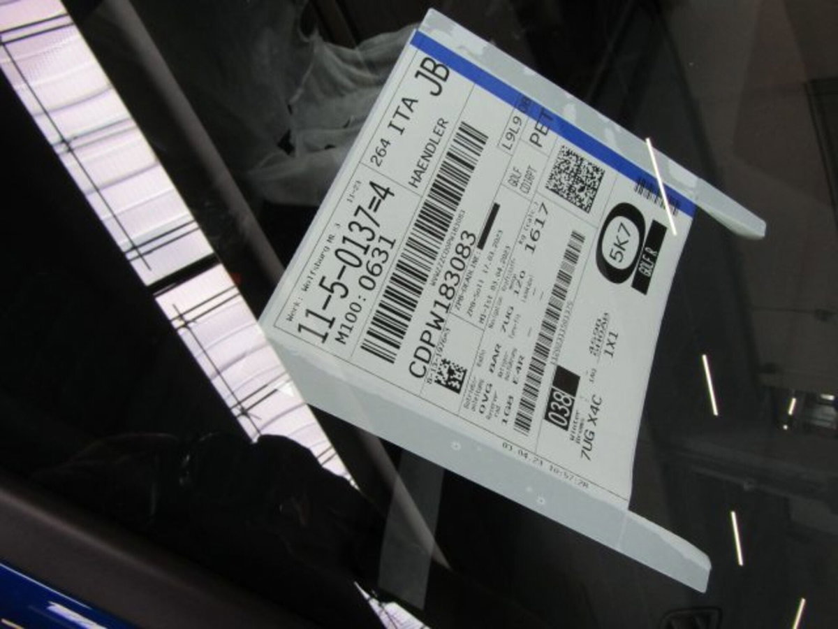 Volkswagen Golf 2.0 TSI R DSG 4Motion 20 years (13)