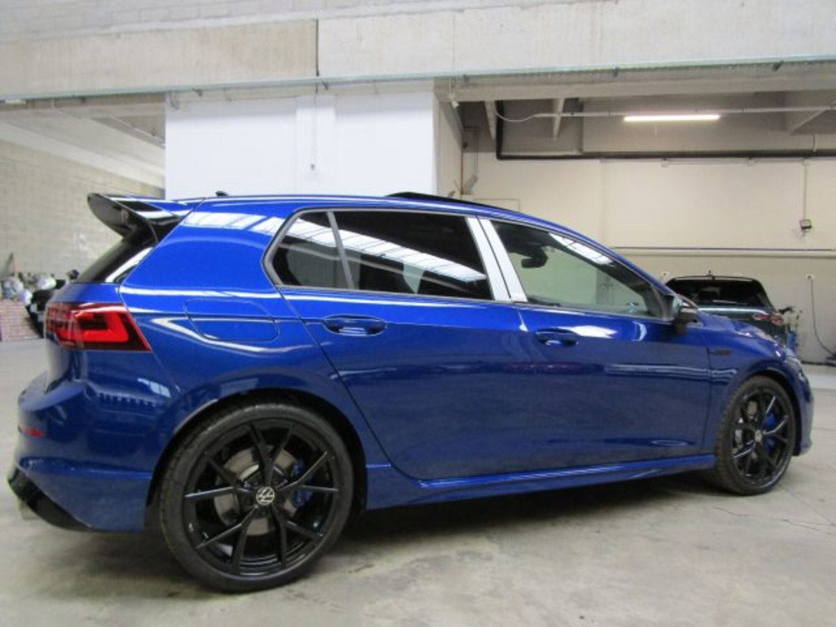 Volkswagen Golf 2.0 TSI R DSG 4Motion 20 years (5)