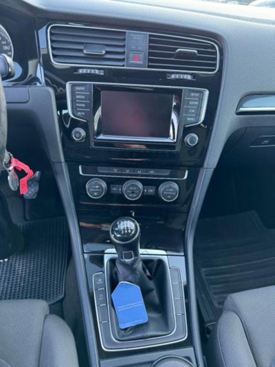 Volkswagen Golf 2.0 TDI 5p. Highline BlueMotion Technology (13)