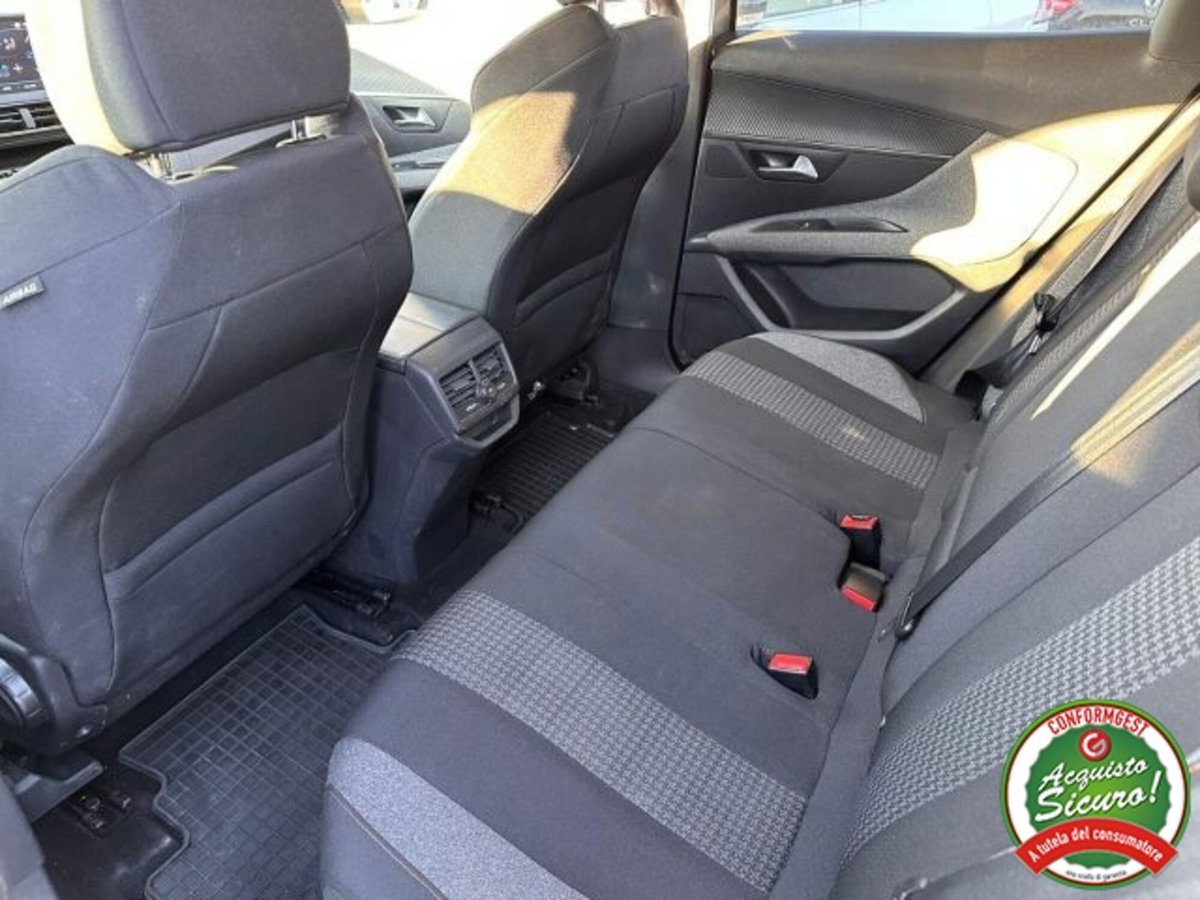Peugeot 3008 BlueHDi 120 S&S Allure (14)