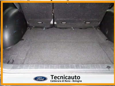 Suzuki Grand Vitara 1.9 DDiS 5 porte Executive (13)