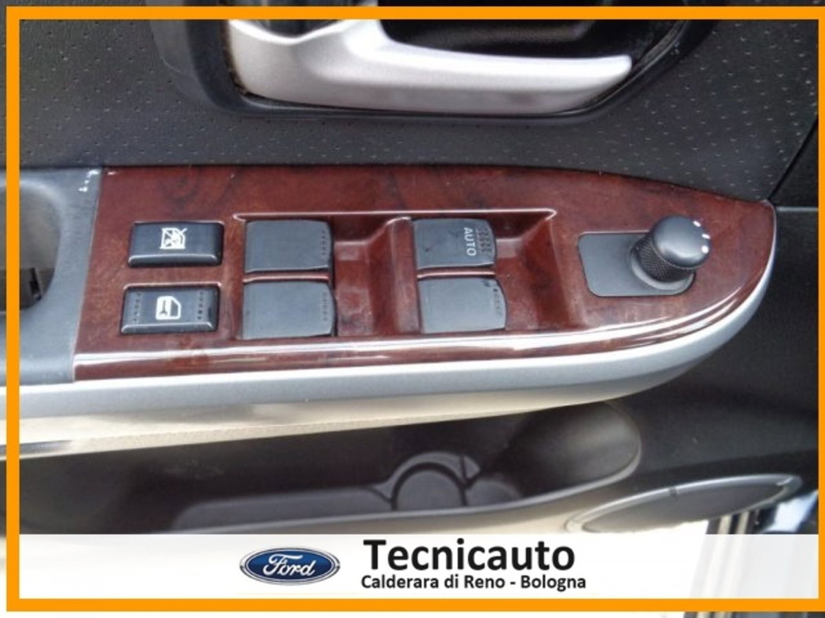 Suzuki Grand Vitara 1.9 DDiS 5 porte Executive (17)