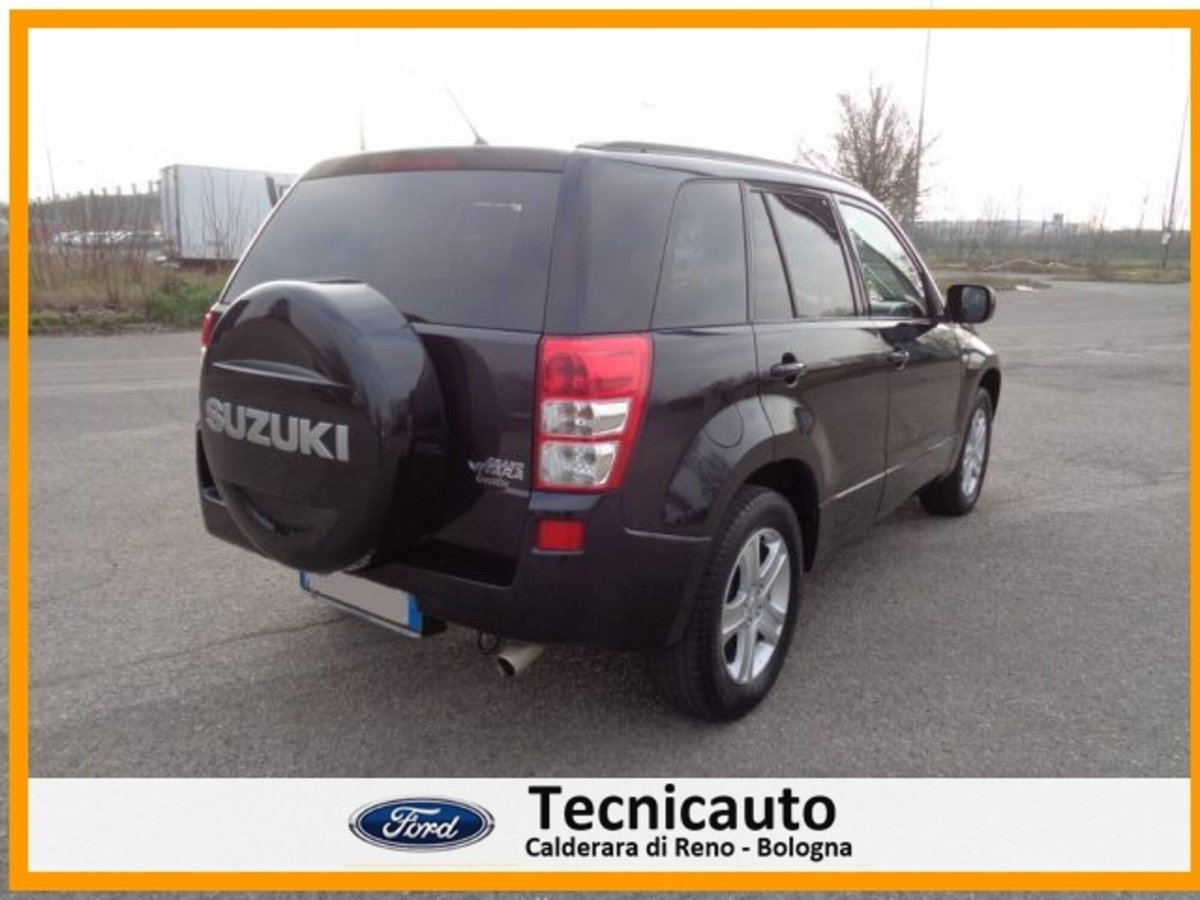Suzuki Grand Vitara 1.9 DDiS 5 porte Executive (2)