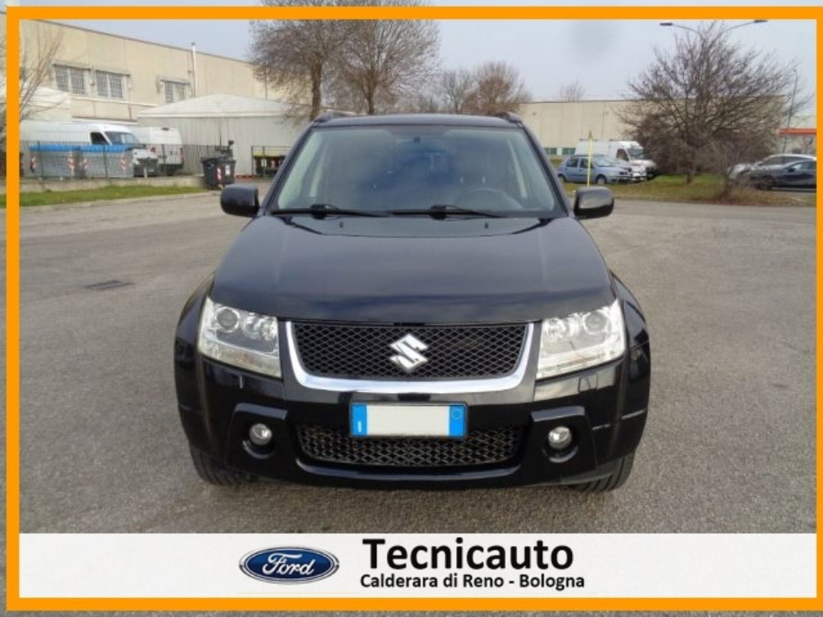 Suzuki Grand Vitara 1.9 DDiS 5 porte Executive (4)