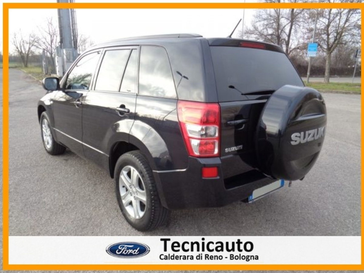 Suzuki Grand Vitara 1.9 DDiS 5 porte Executive (6)