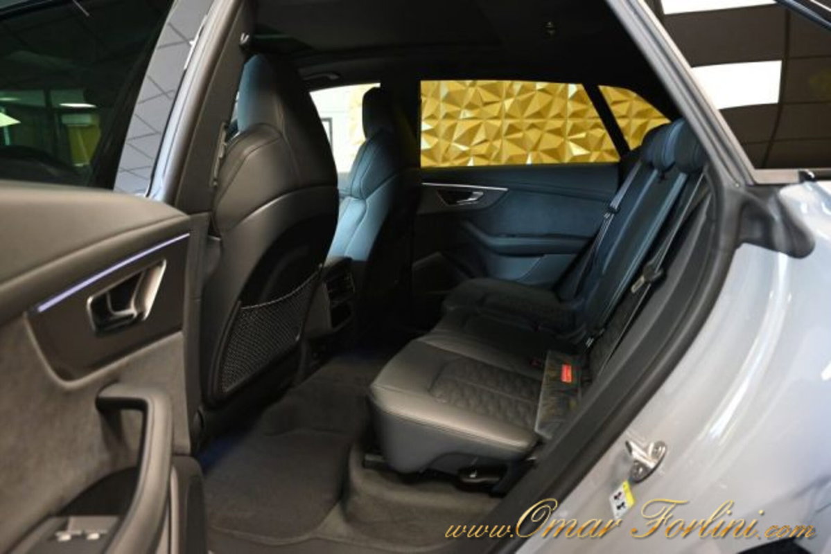 Audi RS Q8 Q8 4.0 mhev quattro tiptronic (12)