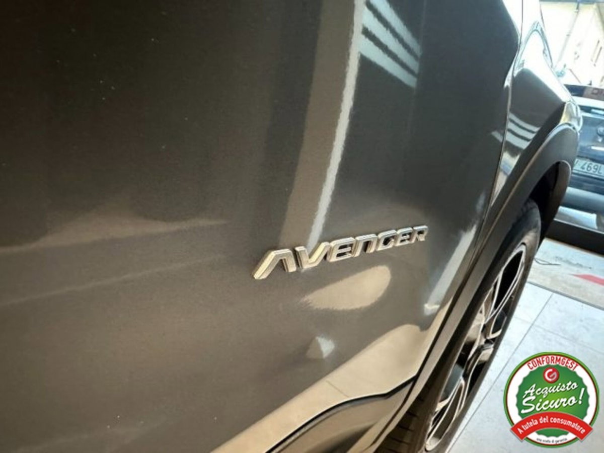 Jeep Avenger 1.2 turbo Summit fwd 100cv (14)