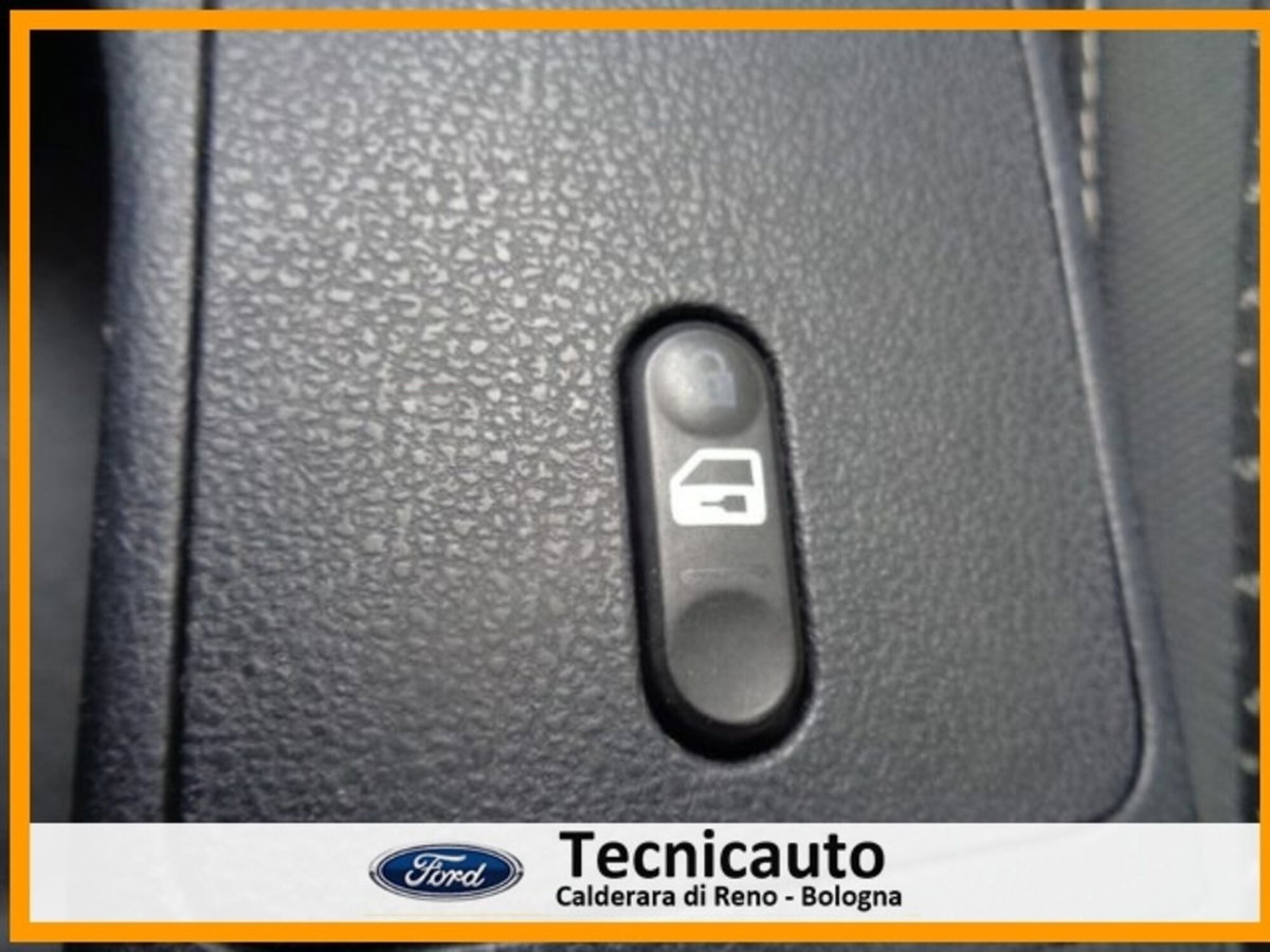 Nissan Qashqai 2.0 dCi DPF Acenta (17)