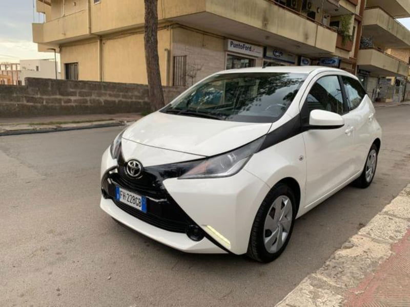 Toyota Aygo 1.0 VVT-i 69 CV 5 porte x-cool