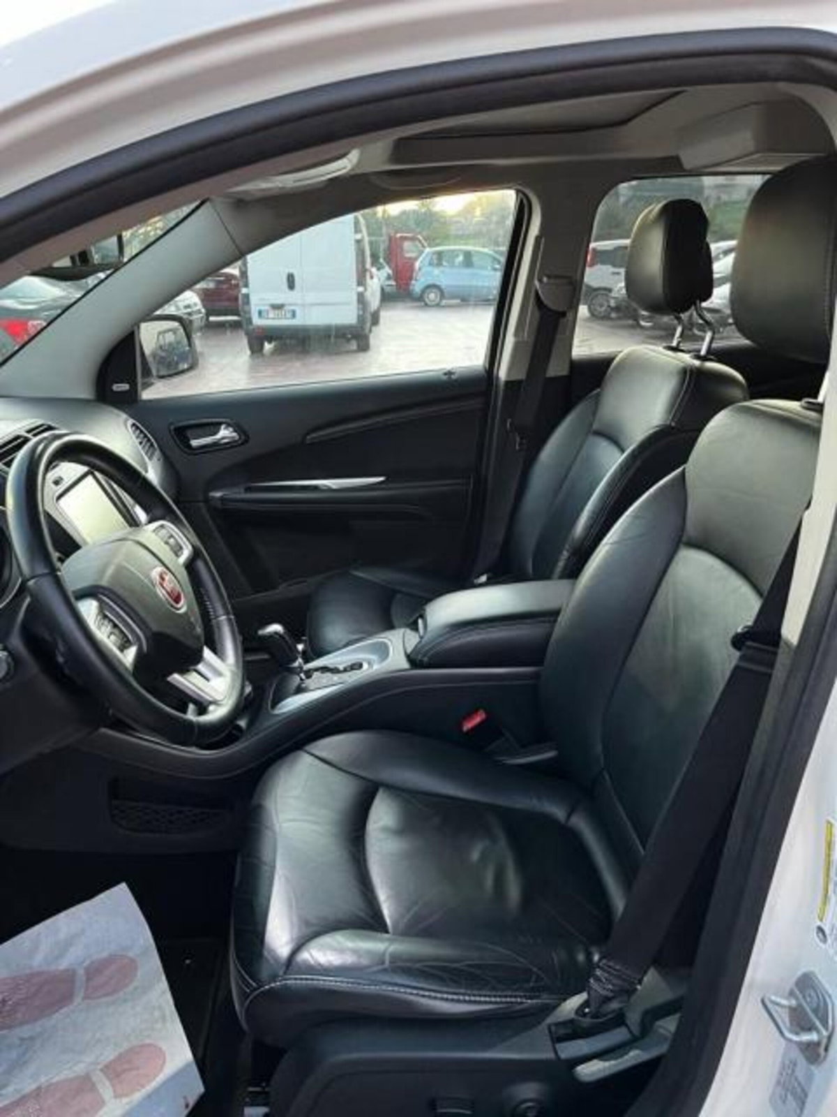 Fiat Freemont 2.0 Mjt 170 CV 4x4 Automatica Urban (4)
