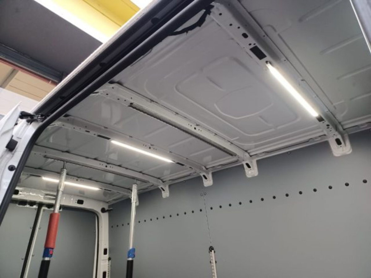 Volkswagen Veicoli Commerciali Crafter Furgone 30 2.0 TDI PM-TA Furgone Business (11)