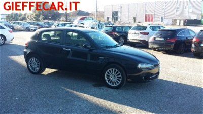 Alfa Romeo 147 1.9 JTD (120) 5 porte Distinctive  usata