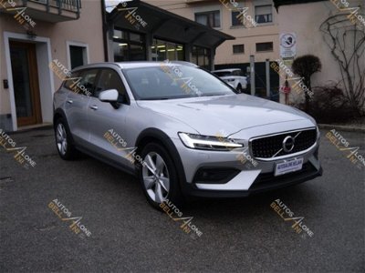 Volvo V60 Cross Country B4 (d) AWD Geartronic Business Pro usata