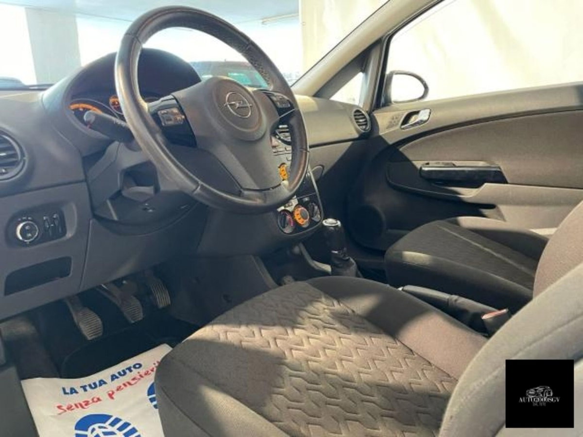 Opel Corsa 1.2 85CV 3 porte GPL-TECH Edition (7)