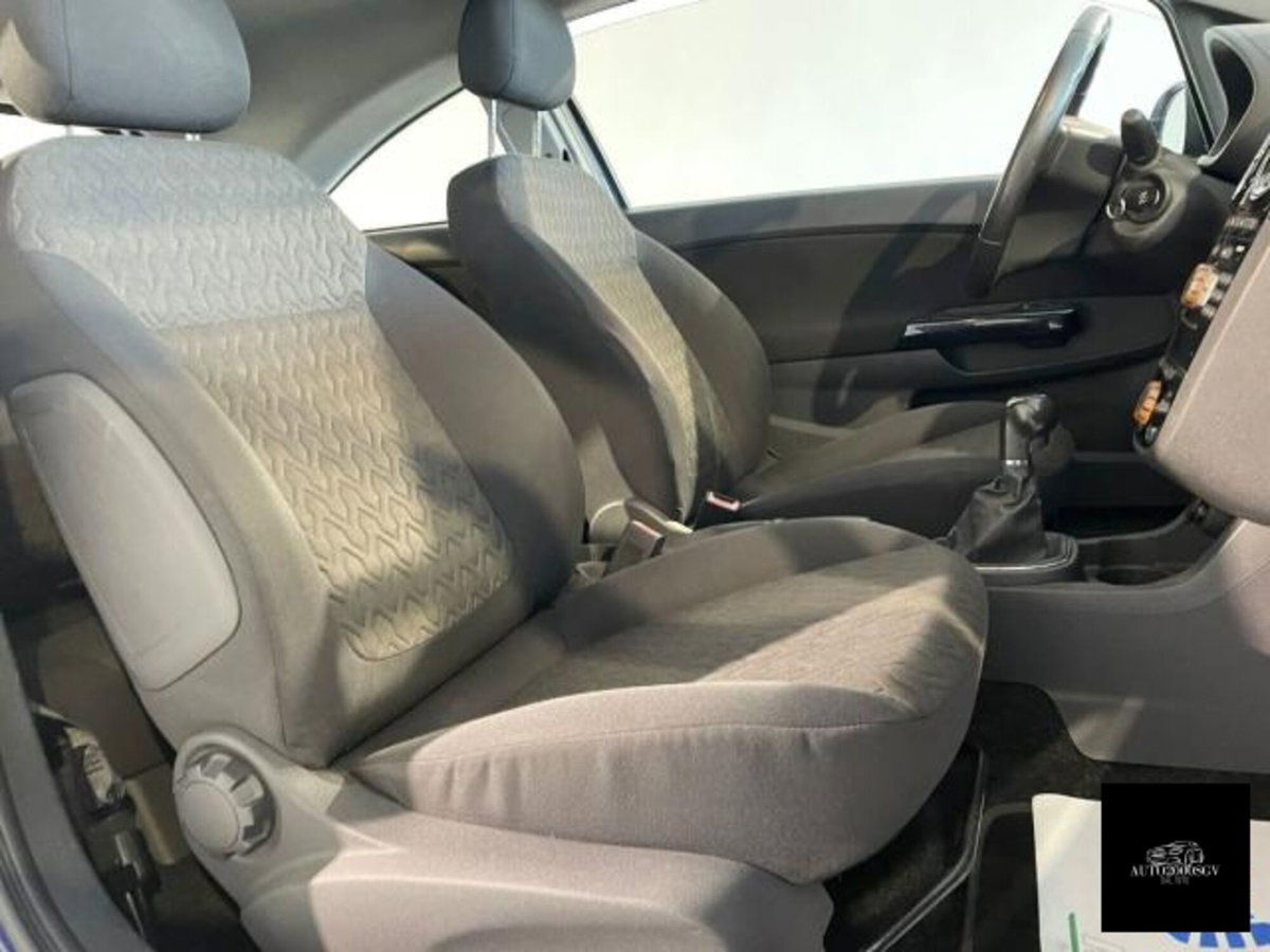 Opel Corsa 1.2 85CV 3 porte GPL-TECH Edition (8)